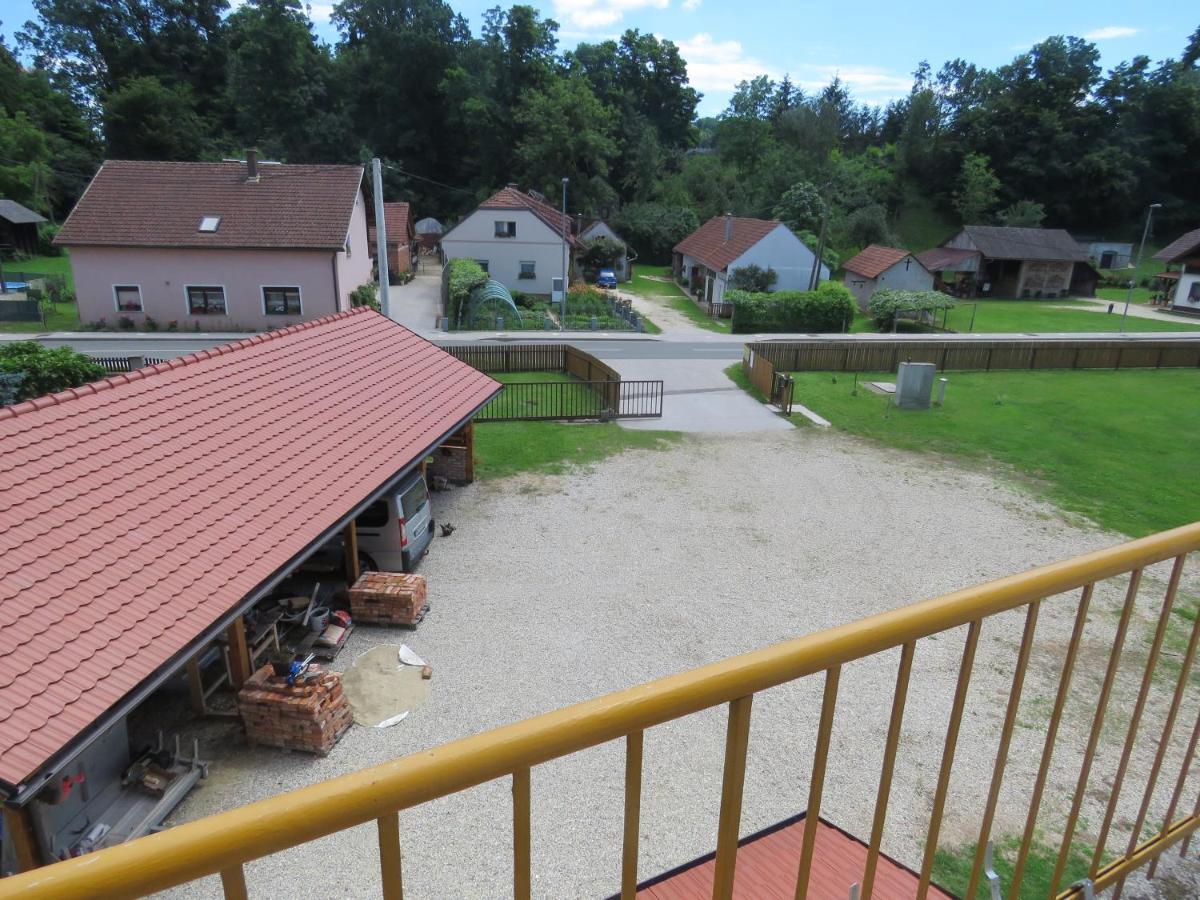 Mill House Apartment And Camping Лютомер Екстер'єр фото