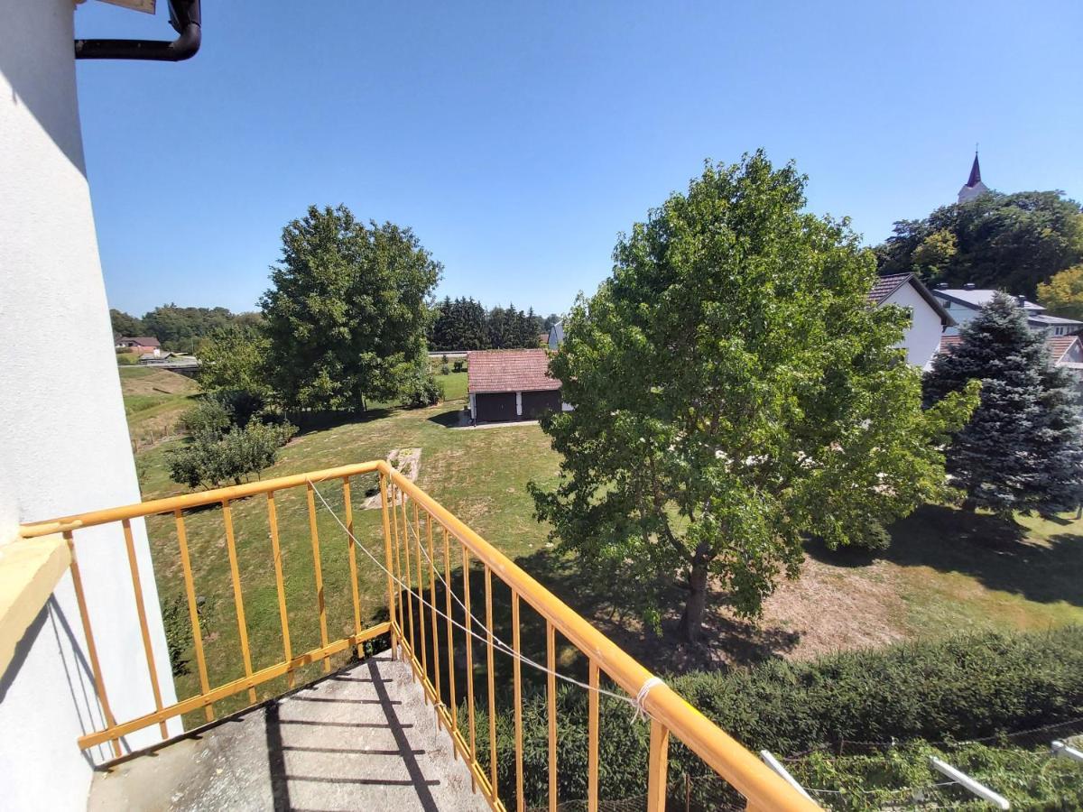 Mill House Apartment And Camping Лютомер Екстер'єр фото