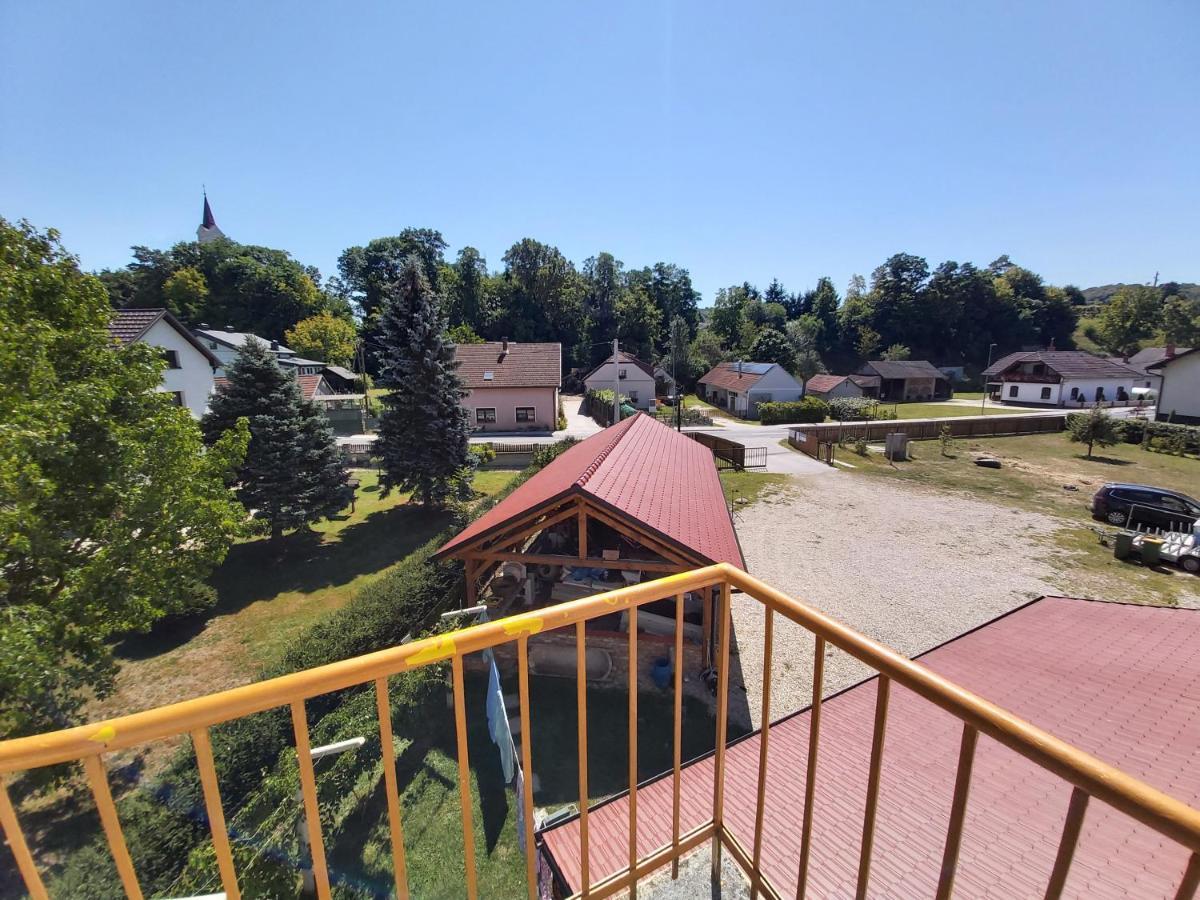 Mill House Apartment And Camping Лютомер Екстер'єр фото