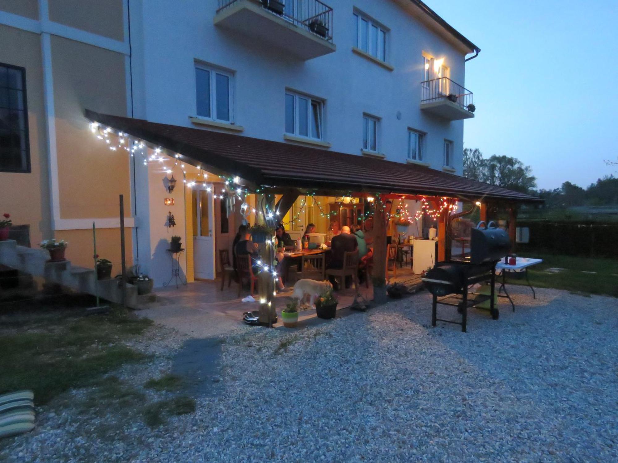 Mill House Apartment And Camping Лютомер Екстер'єр фото